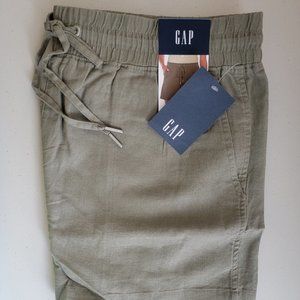 NEW - Gap Women's Shorts Size L